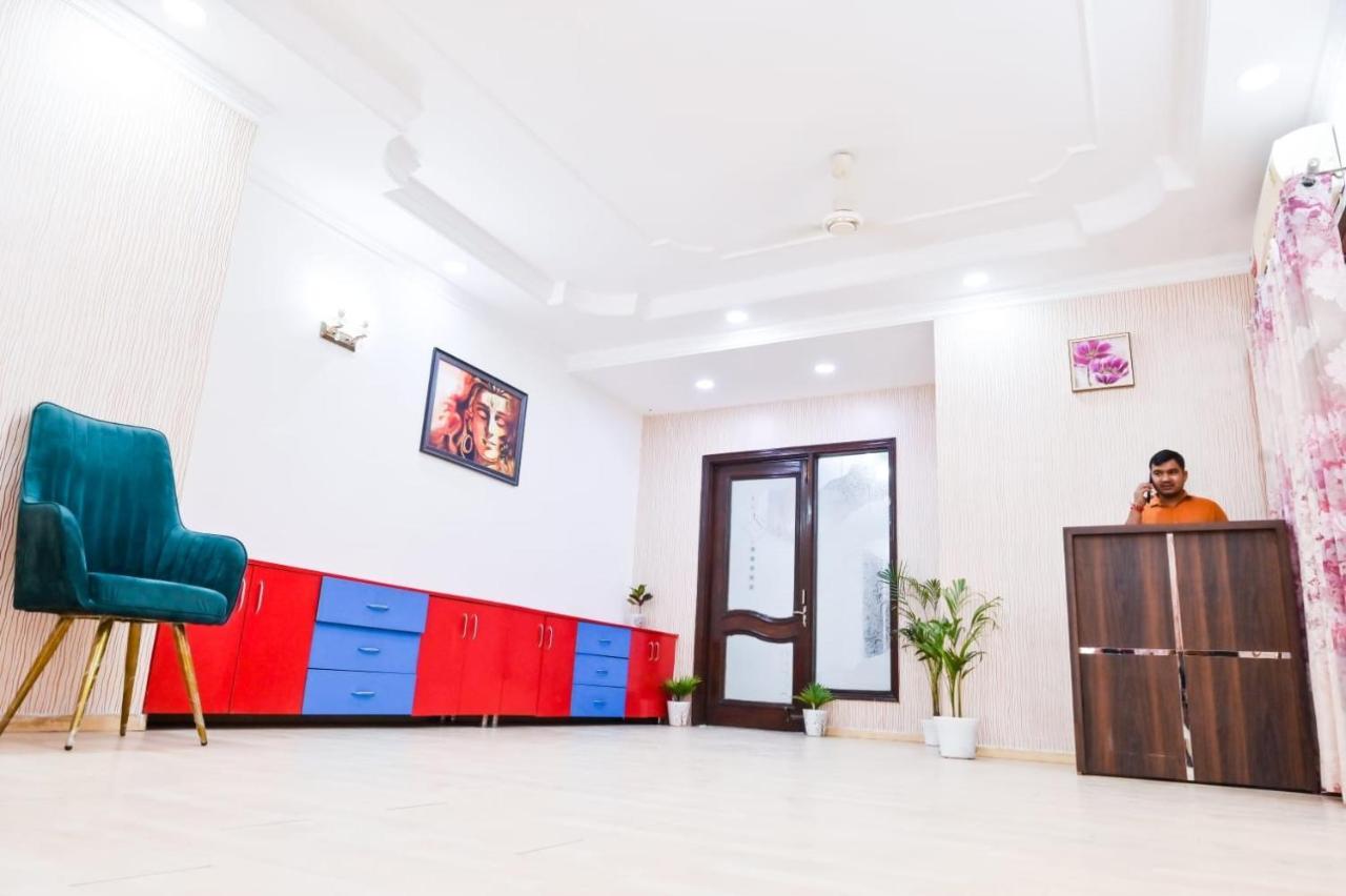 Hotel Wild Rose นิวเดลี ภายนอก รูปภาพ